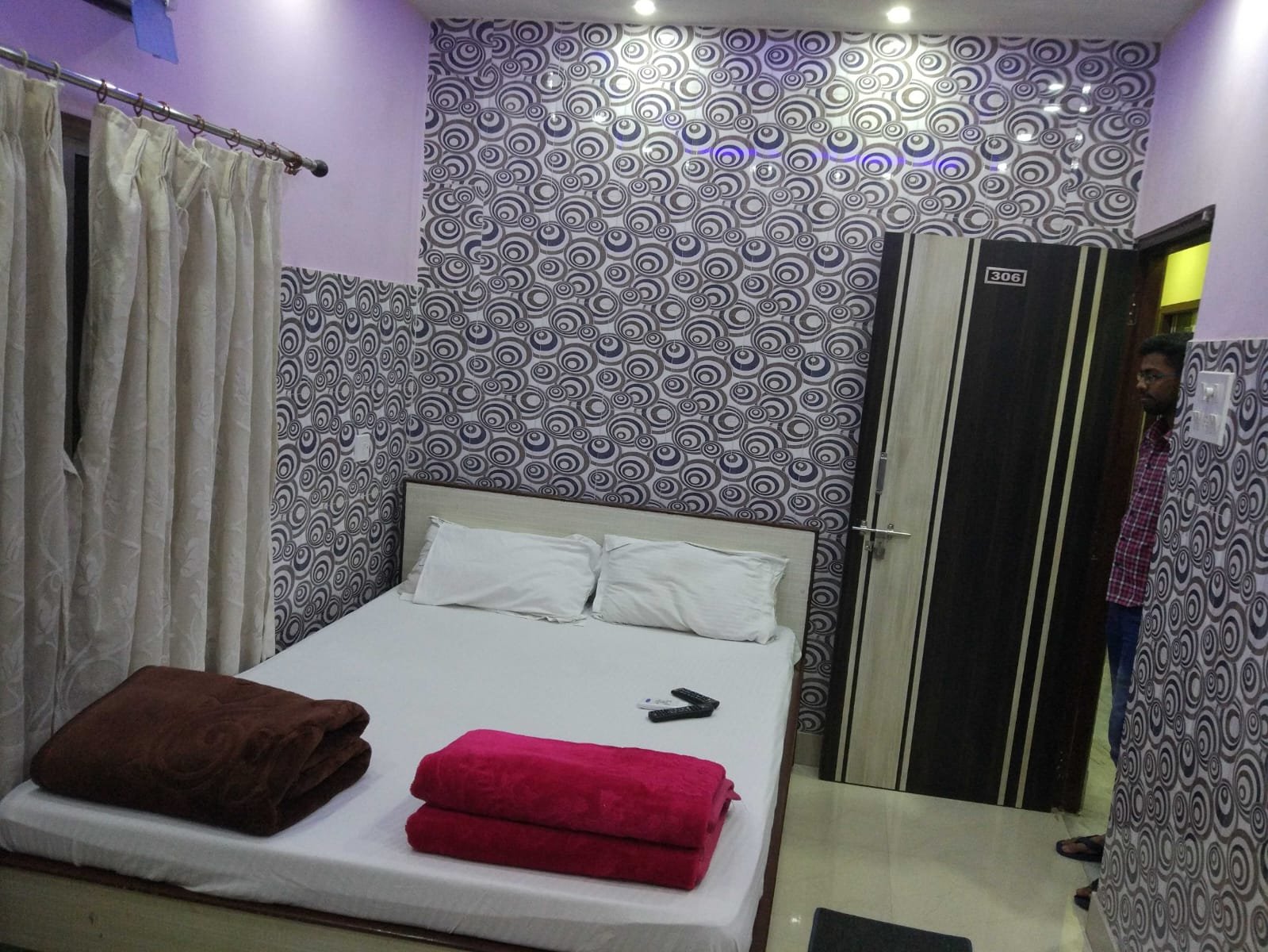Room Thumbnail 4